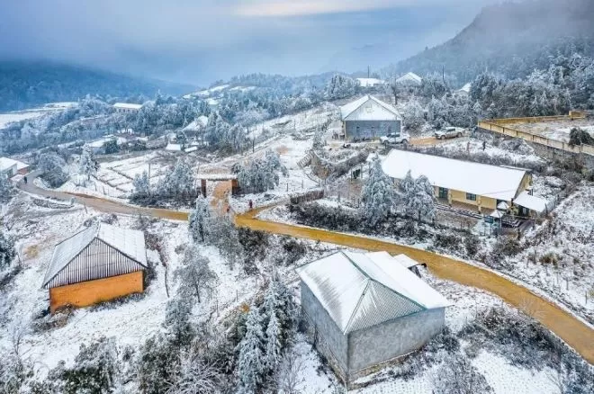 サパ 雪 観光ツア